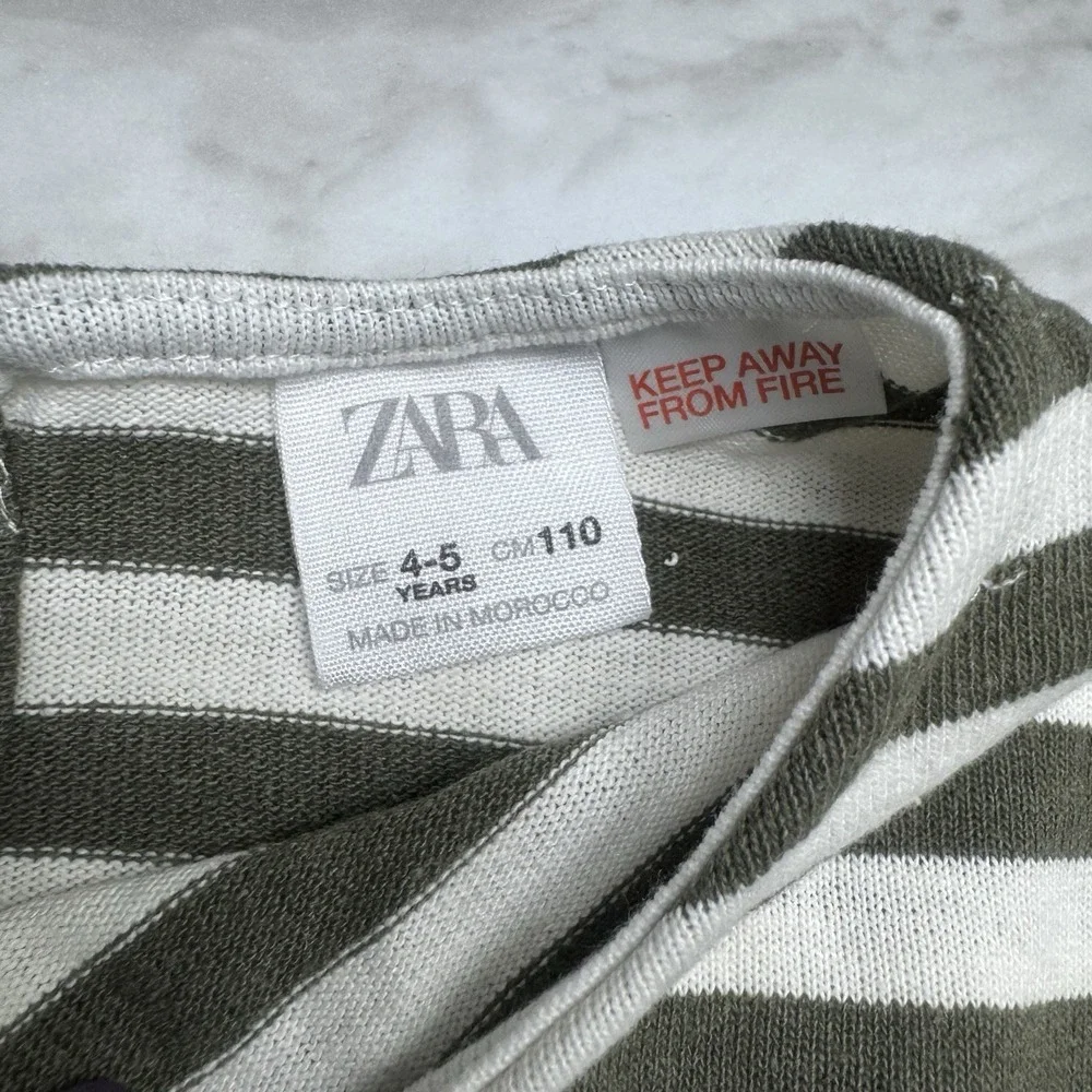 Zara‎ Girls Size 4-5 Cream White Green Striped Top Sweater